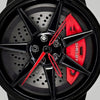 Primer plano de la llanta y de la pinza grabada SHELBY, reloj Shelby GT500