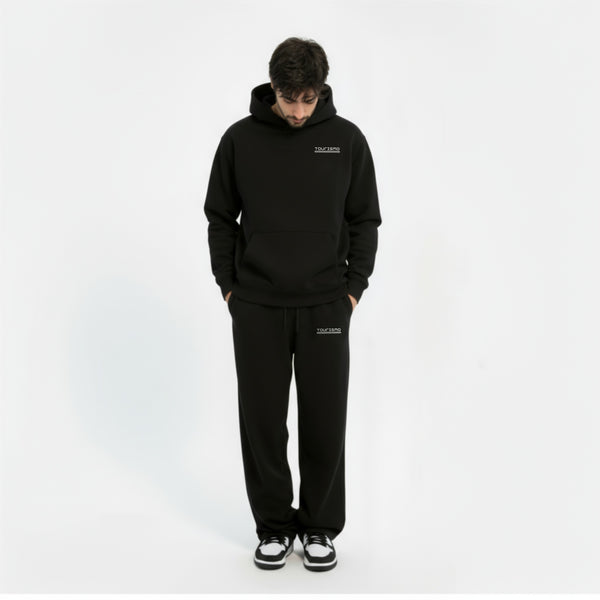 Sweat à capuche Ayrton Senna Tribute noir – vue complète du modèle, logo Tourismo brodé côté cœur