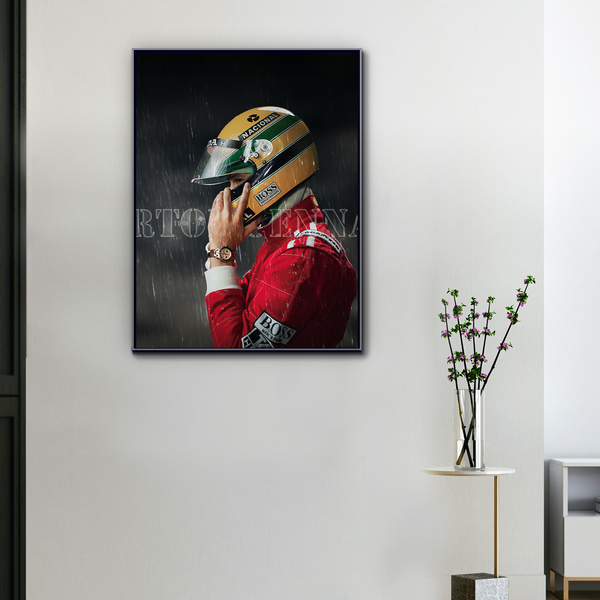 Toile murale Ayrton Senna sous la pluie accrochée dans un salon moderne, art décoratif hommage F1