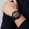 Reloj Ferrari 488 puesto en la muñeca