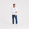 Sweat Datsun 240Z blanc vu de face en plan large avec logo Tourismo