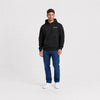 Sweat Maserati Bora Avenir Italien noir vu de face en plan large avec logo Tourismo