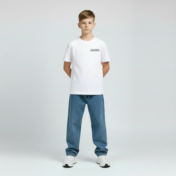 Vue avant du t-shirt enfant blanc Charles Leclerc, style paddock minimaliste