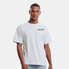 T-shirt blanc George Russell porté par mannequin, logo Tourismo côté cœur
